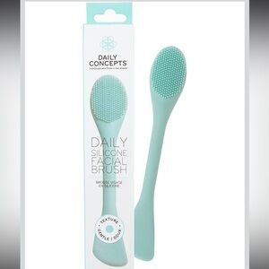 Daily Concepts Silicone Facial Brush - Mint